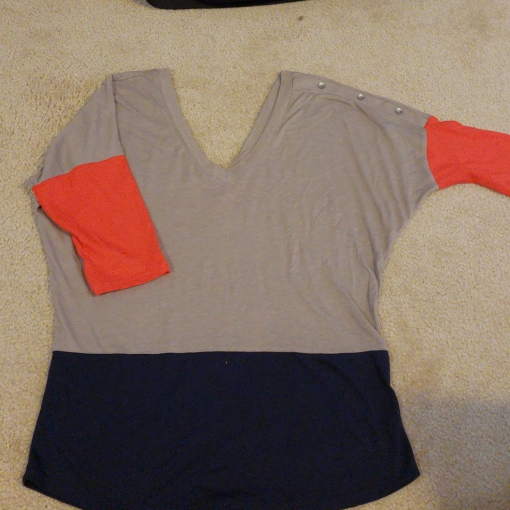 Express 3/4 sleeve length shirt